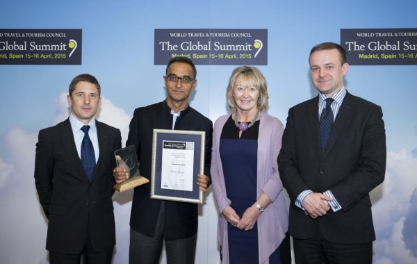 Soneva CEO Sonu Shivdasani (second from left) receives the Tourism for Tomorrow Award 2015 from Graham Miller, Lead Judge, Fiona Jeffery OBE, ChairTourism for Tomorrow Awards and Environment Award Sponsor, Tristan Kirchner, Executive Director, Visa Europe.